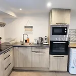 Duplex Near University, Hippodrome, Shopping Center * Pau