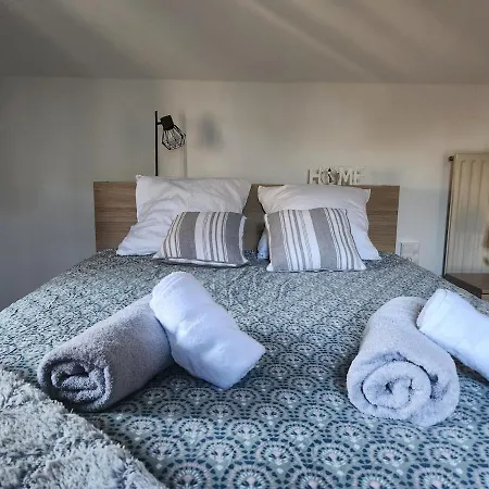 Duplex Near University, Hippodrome, Shopping Center * Pau