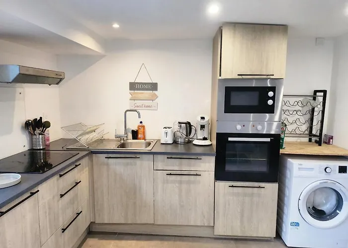 Duplex Near University, Hippodrome, Shopping Center * Pau